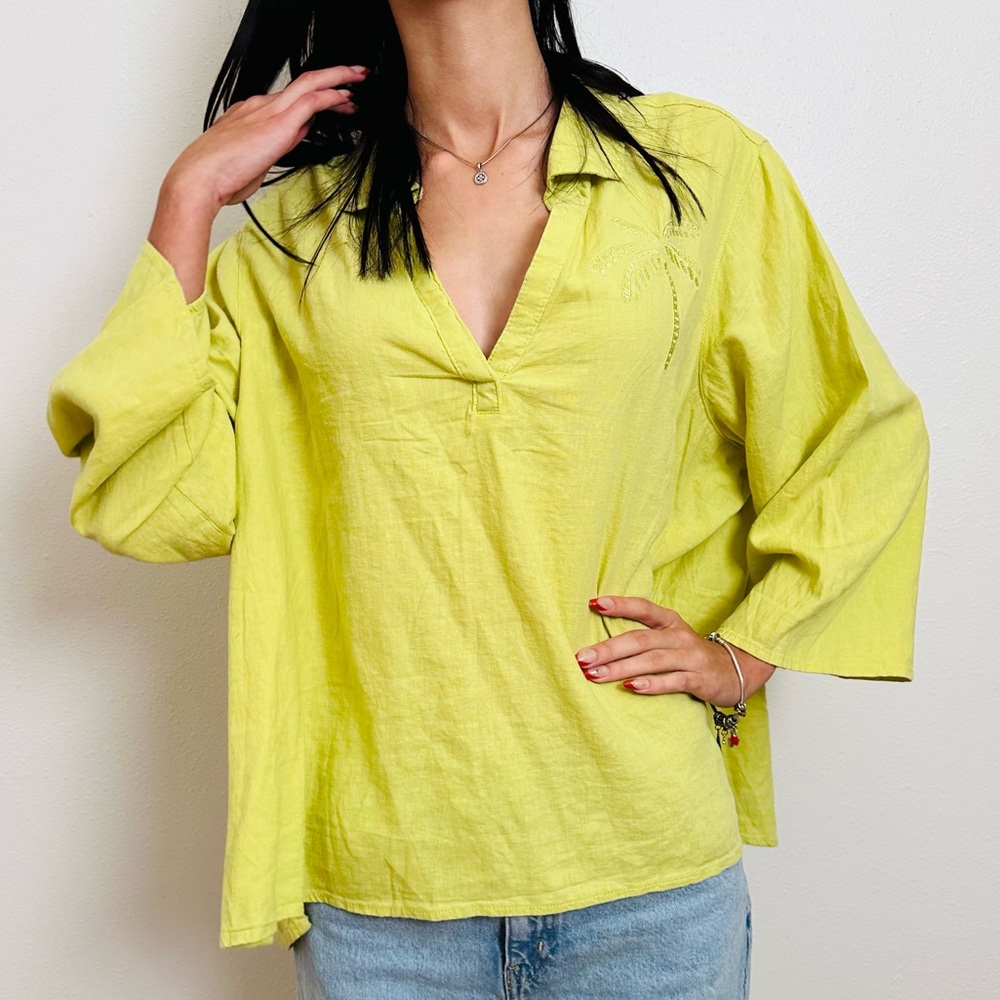 New Calypso St. Barth Linen Top with a palm tree embroidery Boho